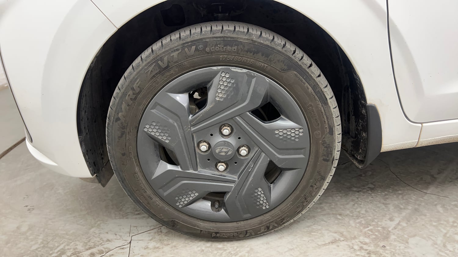 Used 2022 Hyundai Aura S 1.2 AMT Petrol Petrol Automatic tyres LEFT FRONT TYRE RIM VIEW
