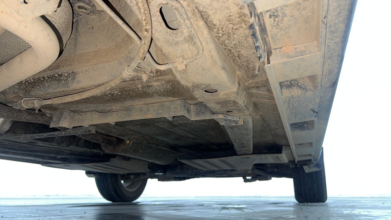 Used 2023 Maruti Suzuki Fronx Delta Plus 1.2L MT Petrol Manual extra REAR RIGHT UNDERBODY VIEW