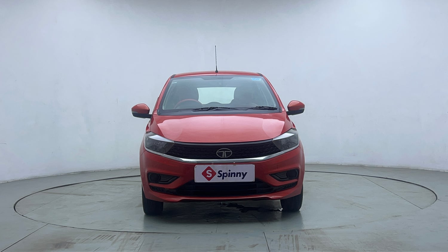 Used 2021 Tata Tiago XT Petrol Manual exterior FRONT VIEW