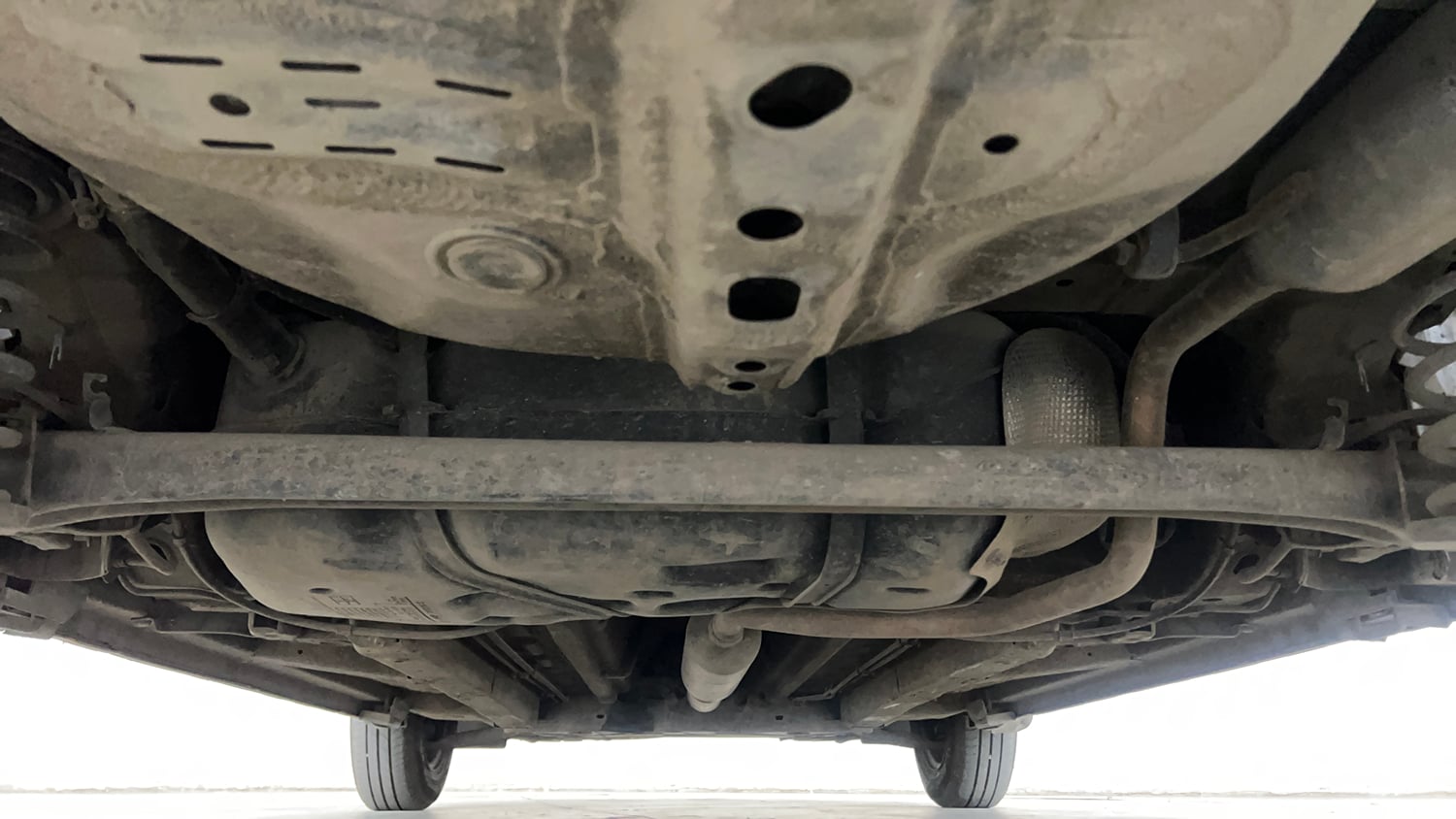 Used 2014 Maruti Suzuki Swift VXi Petrol Manual extra REAR UNDERBODY VIEW (TAKEN FROM REAR)