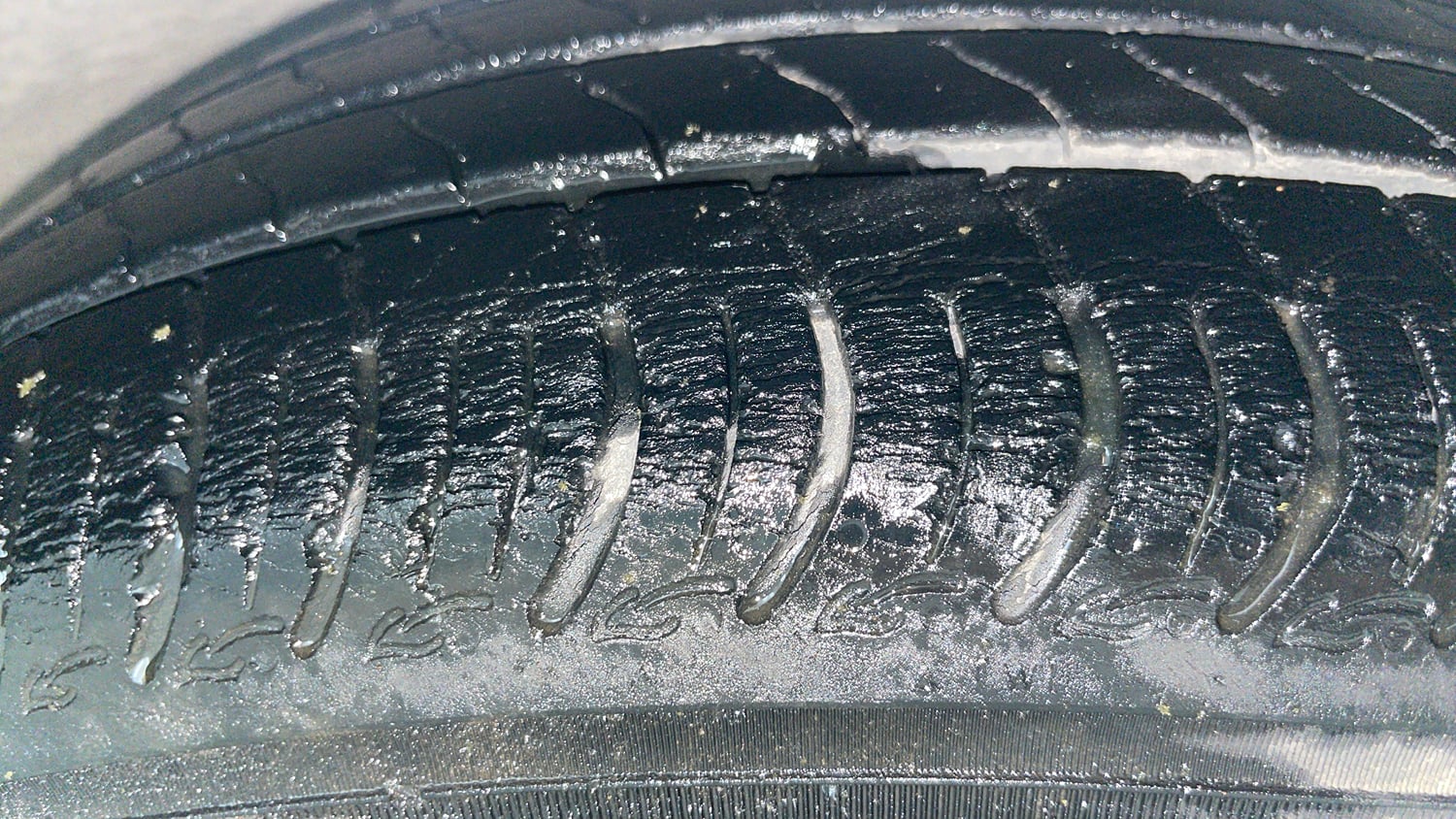 Used 2014 Hyundai Xcent S 1.2 (O) Petrol Manual tyres LEFT REAR TYRE TREAD VIEW