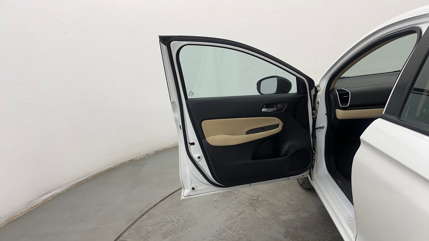 Used 2022 Honda City V CVT Petrol Petrol Automatic interior LEFT FRONT DOOR OPEN VIEW
