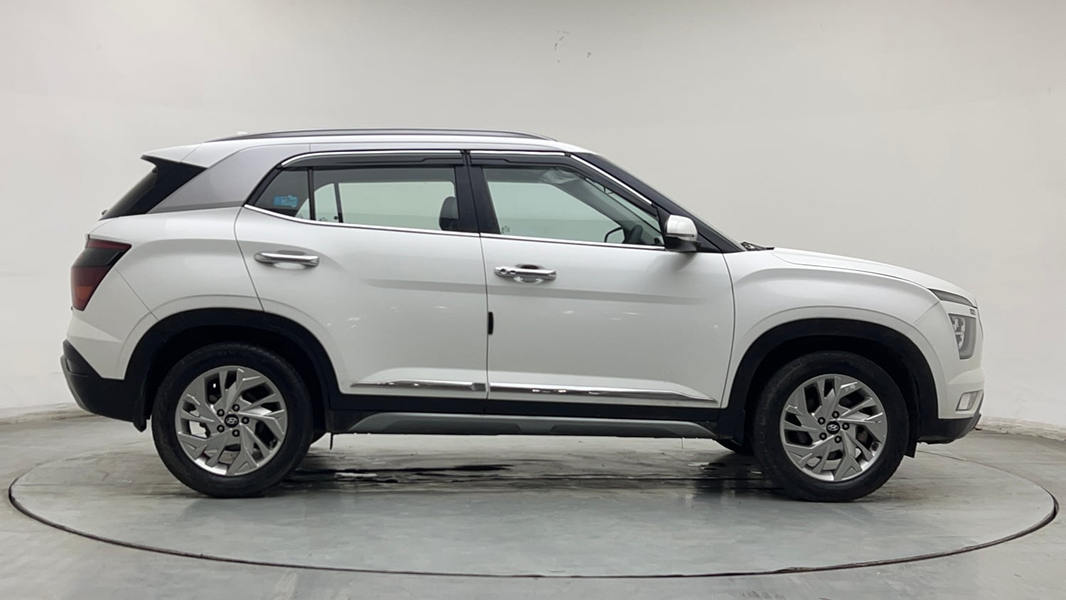 Used 2022 Hyundai Creta SX 1.5 Petrol Executive Petrol Manual exterior RIGHT SIDE VIEW