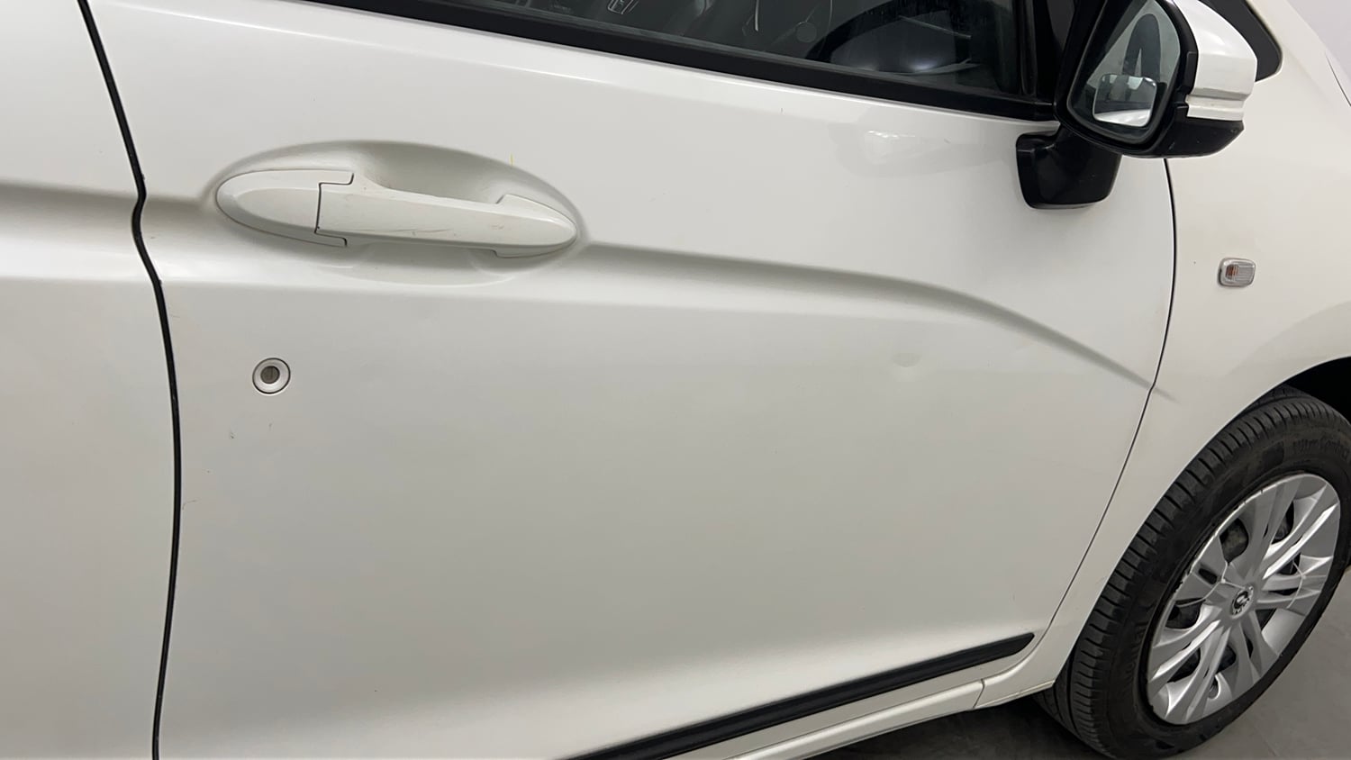 Used 2016 Honda Jazz SV Petrol Petrol Manual dents MINOR SCRATCH