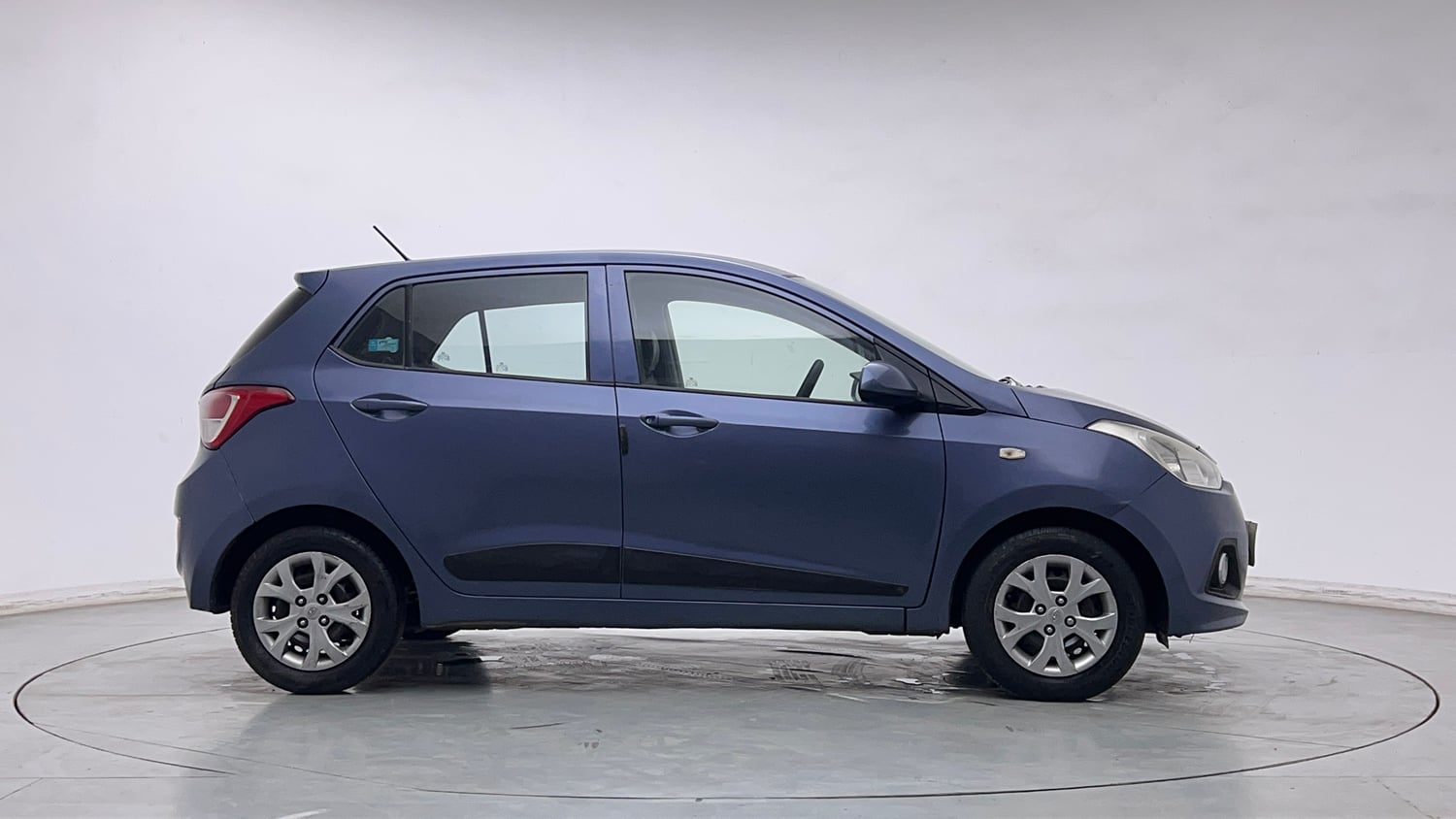 Used 2017 Hyundai Grand i10 Magna 1.2 Kappa VTVT Petrol Manual exterior RIGHT SIDE VIEW