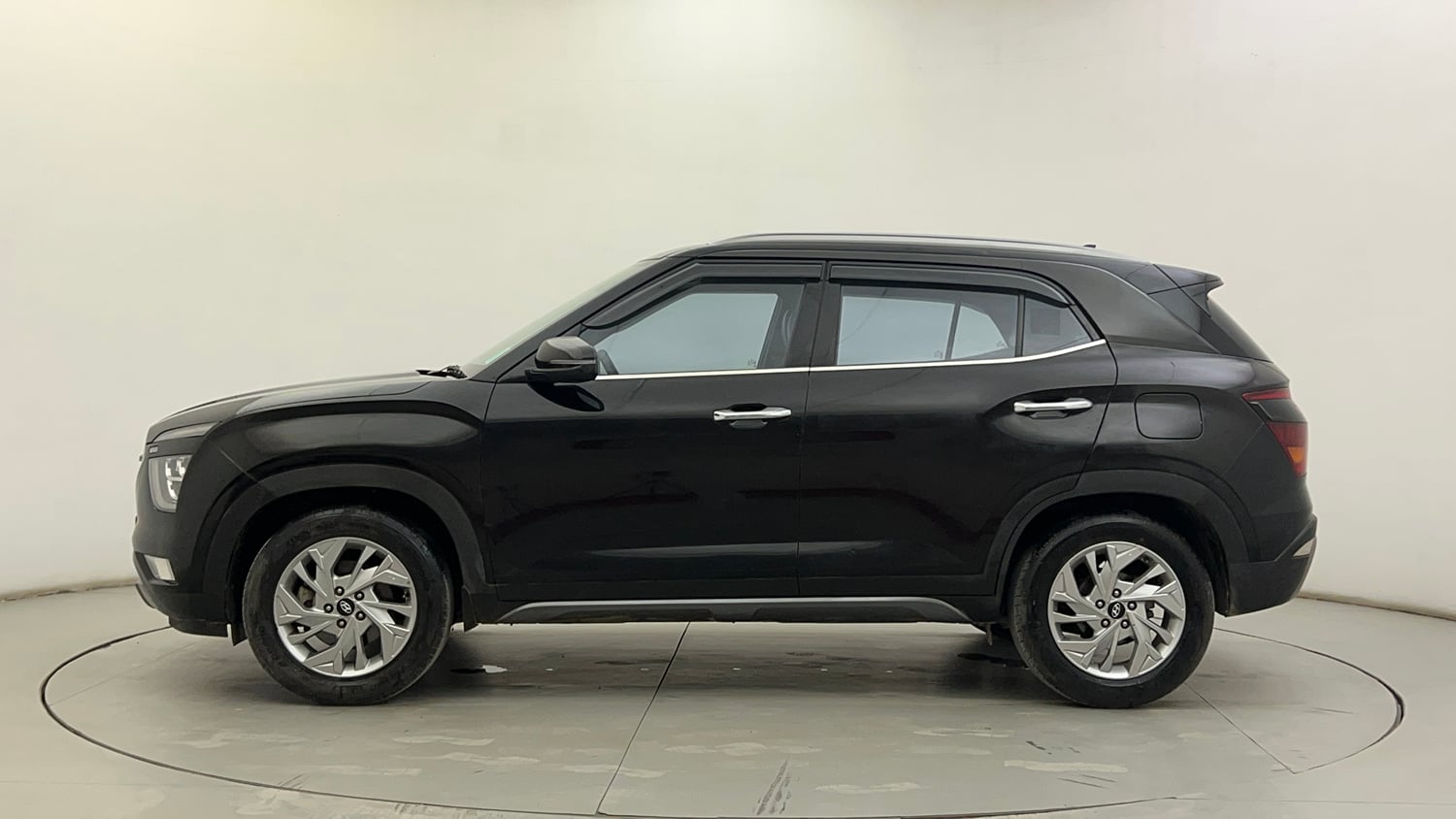 Used 2023 Hyundai Creta SX 1.5 Petrol Petrol Manual exterior LEFT SIDE VIEW