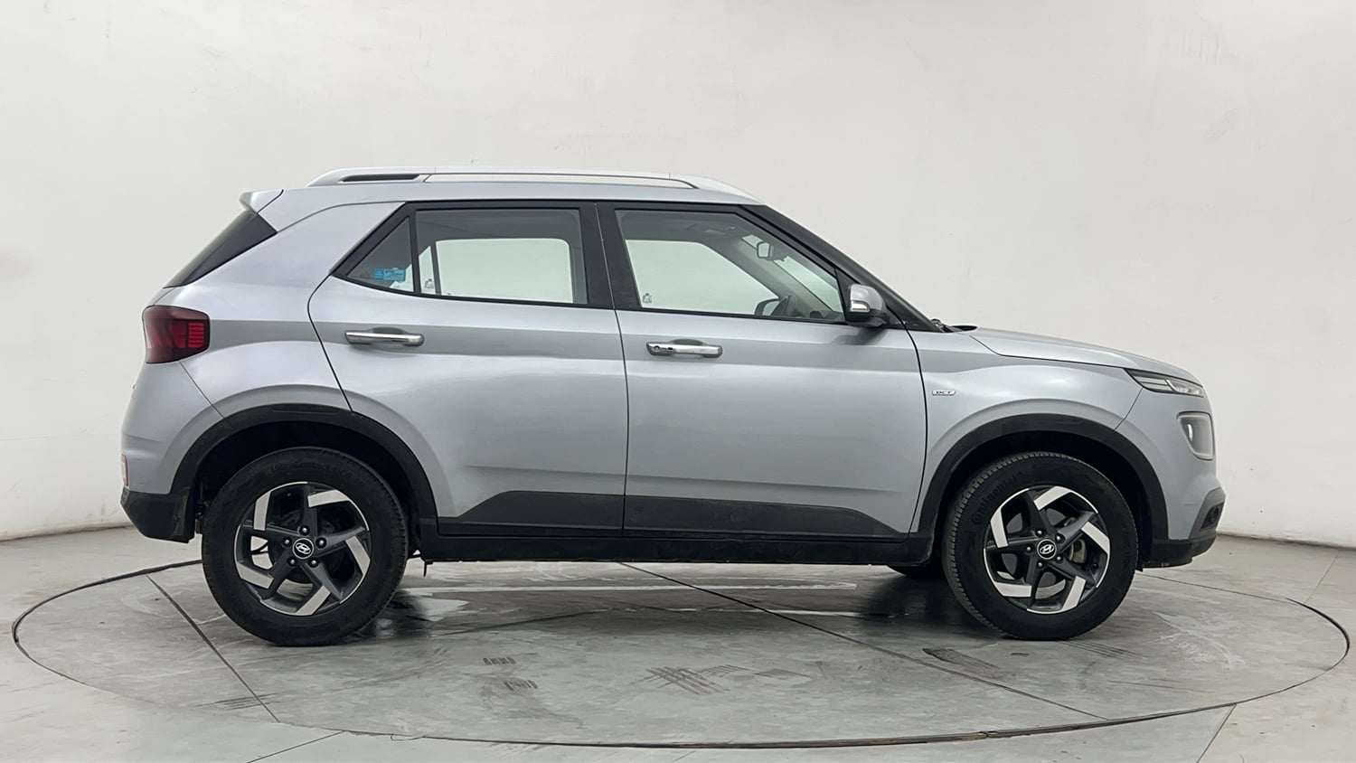 Used 2019 Hyundai Venue SX Plus 1.0 Turbo DCT Petrol Automatic exterior RIGHT SIDE VIEW