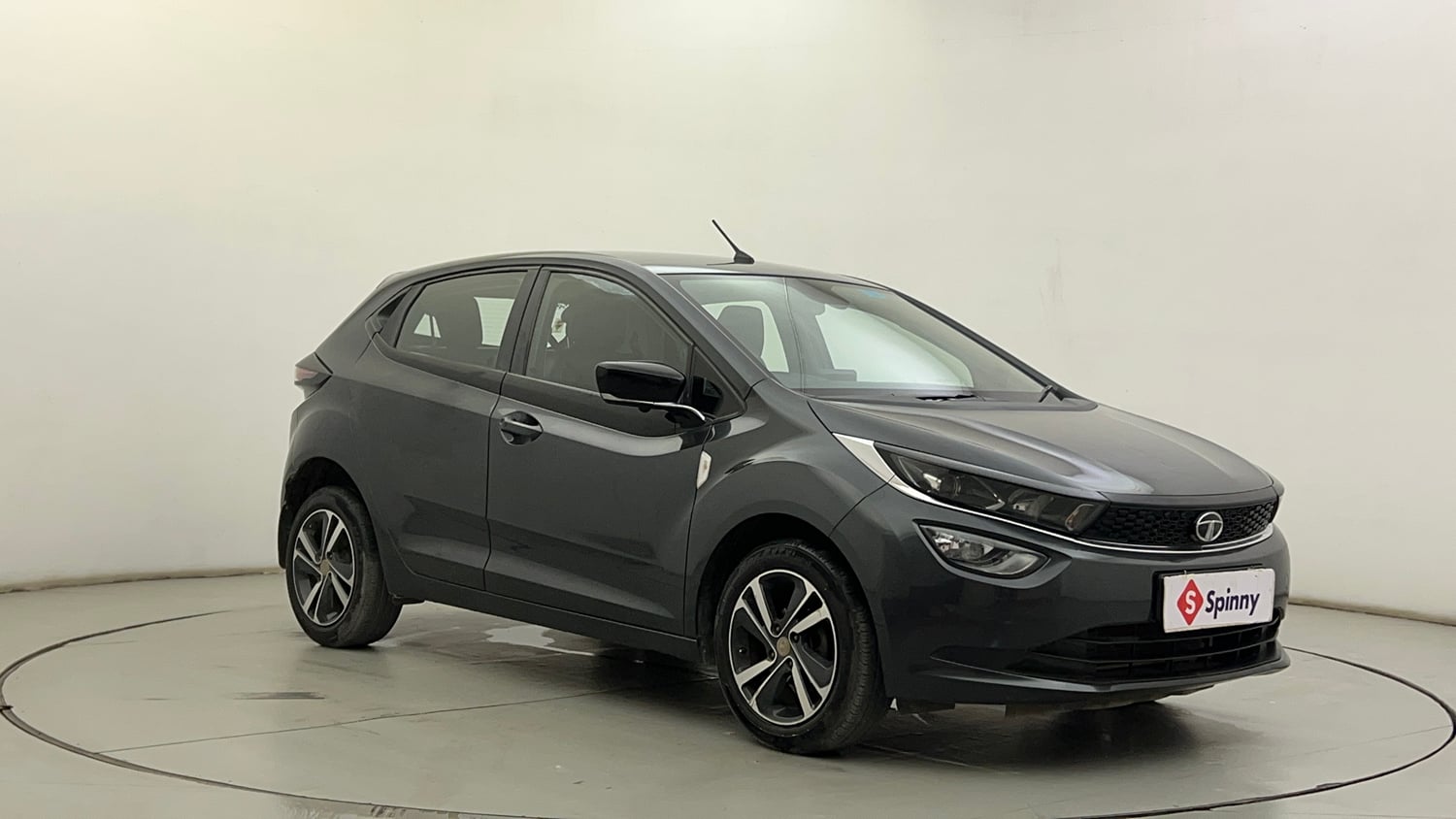 Used 2020 Tata Altroz XZ Petrol Petrol Manual exterior RIGHT FRONT CORNER VIEW