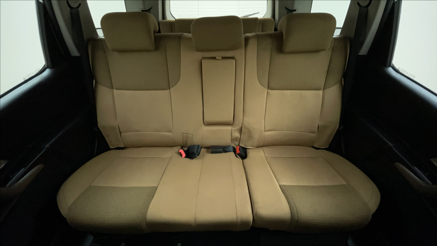 Used 2018 Mahindra XUV500 W7 Diesel Manual interior REAR SEAT CONDITION VIEW