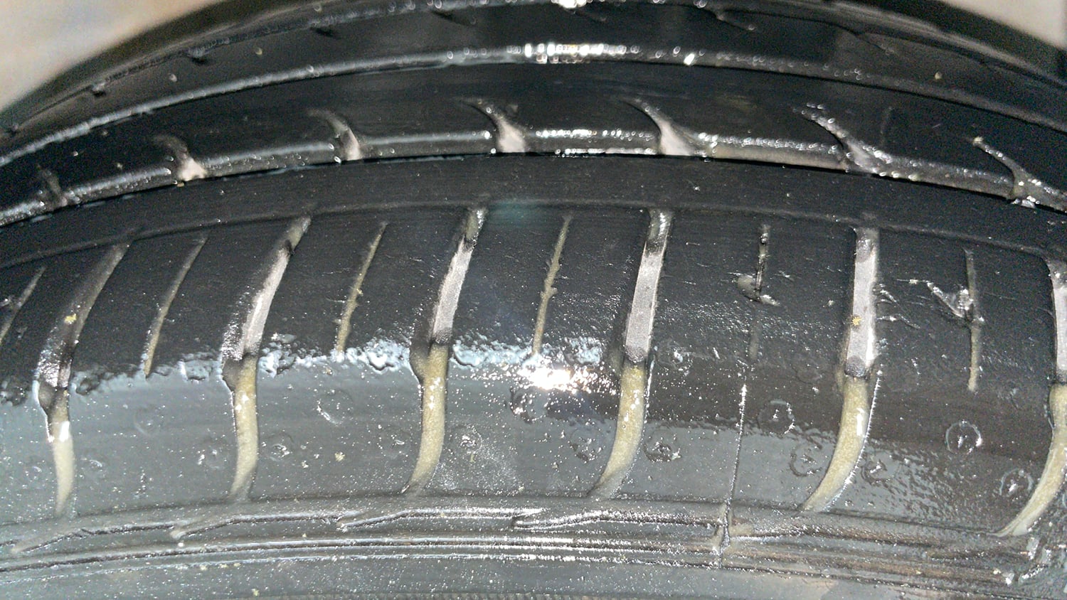 Used 2023 Hyundai Grand i10 Nios Magna 1.2 Kappa VTVT Petrol Manual tyres RIGHT FRONT TYRE TREAD VIEW
