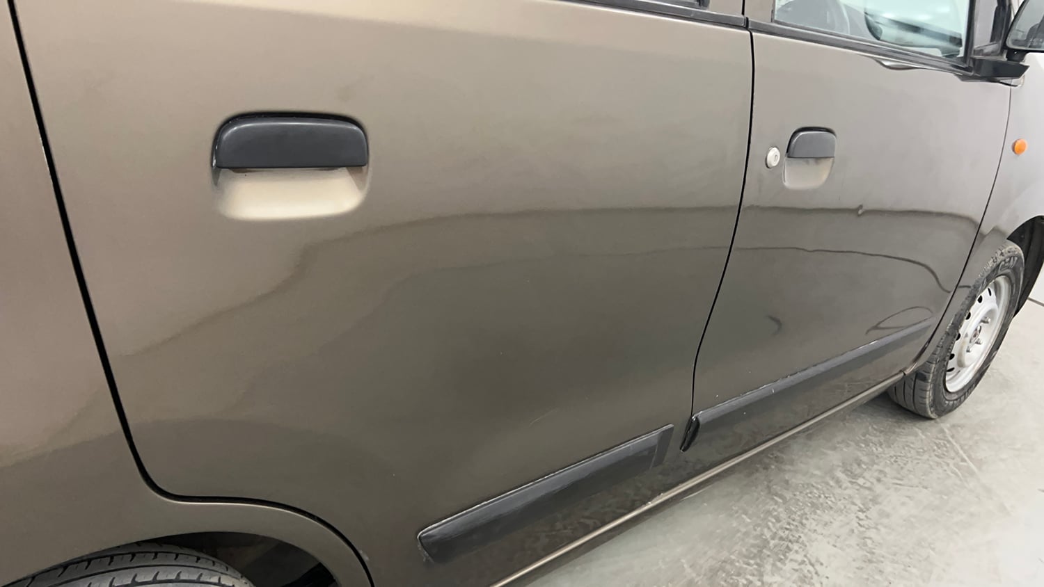 Used 2013 Maruti Suzuki Wagon R LXI CNG Cng Manual dents MINOR SCRATCH