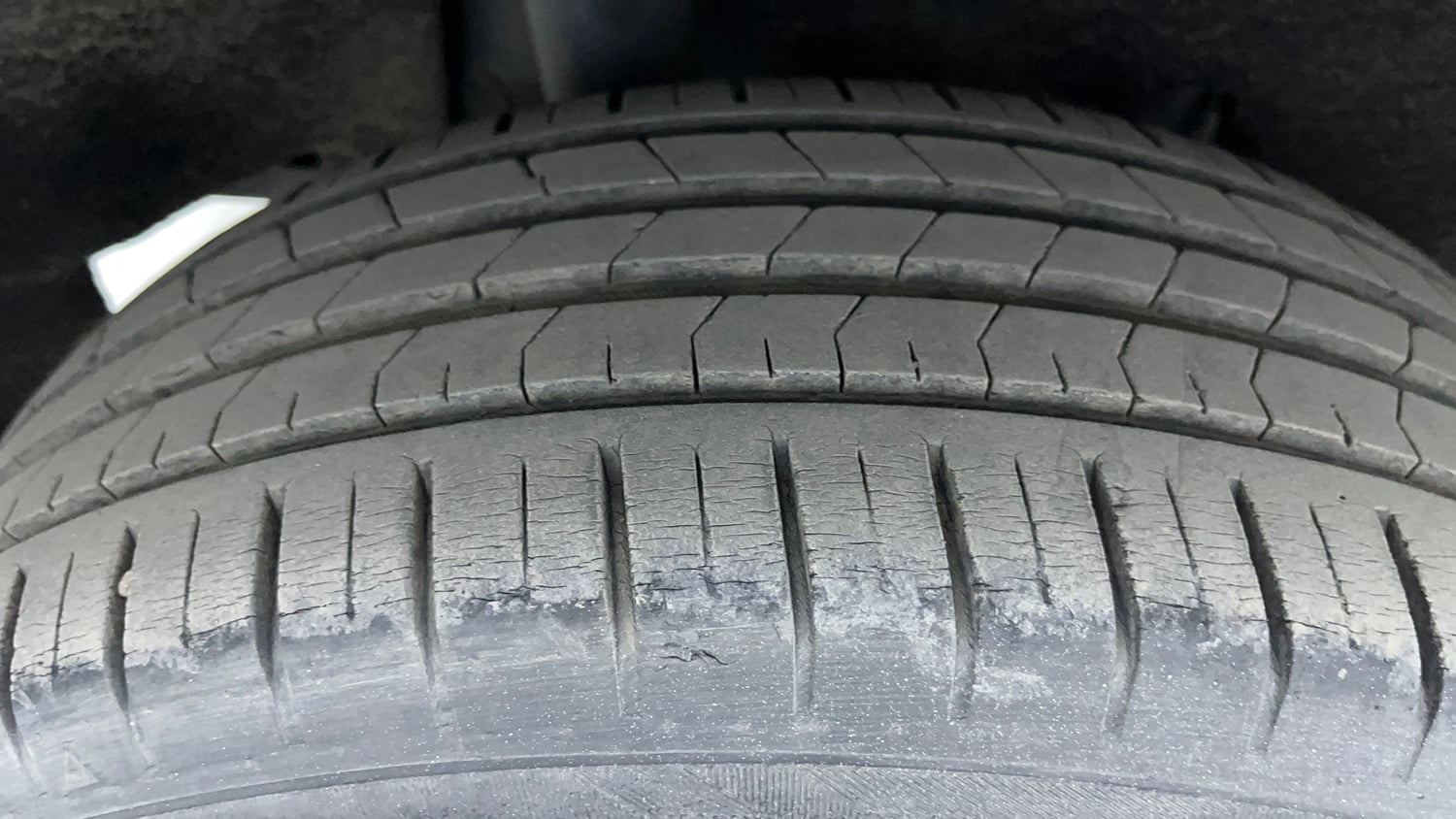 Used 2019 Maruti Suzuki Baleno Zeta Petrol Manual tyres RIGHT REAR TYRE TREAD VIEW