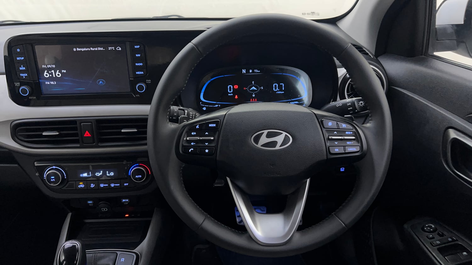 Used 2023 Hyundai Exter SX (O) Connect 1.2 AMT Petrol Automatic interior STEERING VIEW