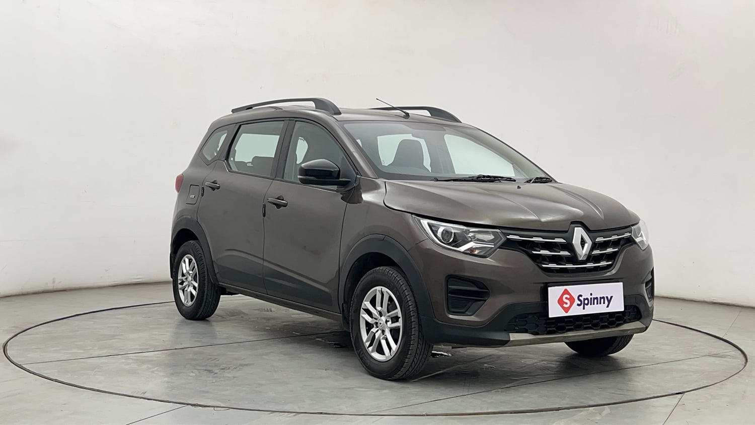 Used 2023 Renault Triber RXT EASY-R AMT Petrol Automatic exterior RIGHT FRONT CORNER VIEW