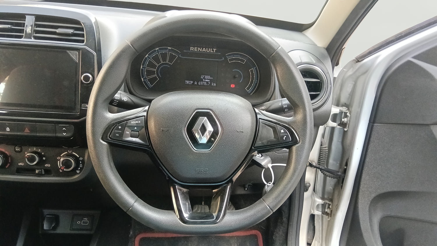 Used 2023 Renault Kwid RXT 1.0 AMT Petrol Automatic interior STEERING VIEW