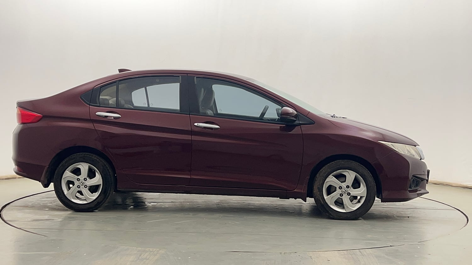 Used 2015 Honda City V Petrol Manual exterior RIGHT SIDE VIEW