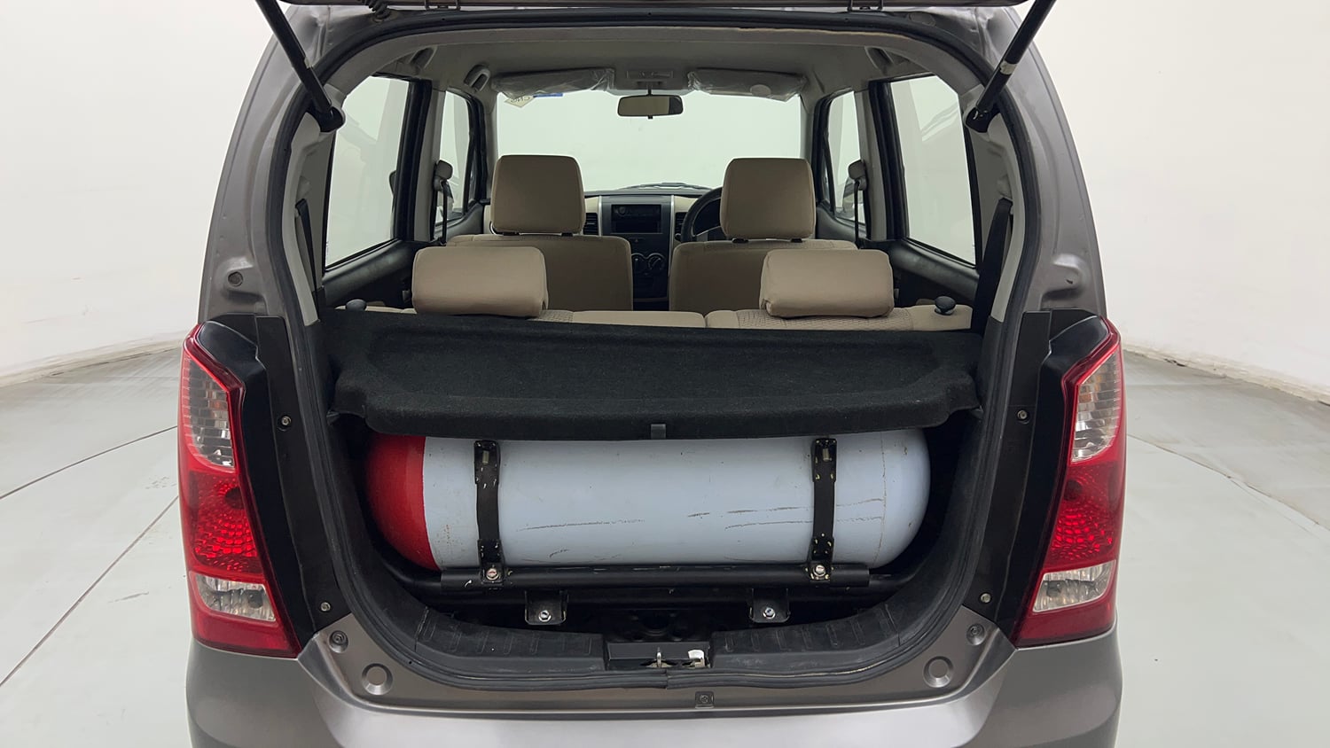 Used 2019 Maruti Suzuki Wagon R LXI CNG Cng Manual interior DICKY INSIDE VIEW