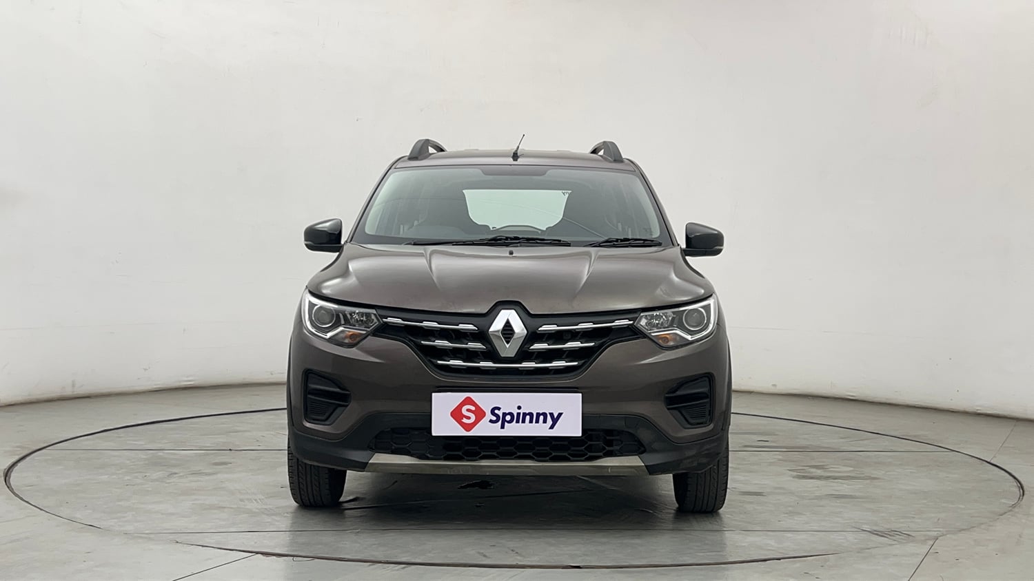 Used 2023 Renault Triber RXT EASY-R AMT Petrol Automatic exterior FRONT VIEW