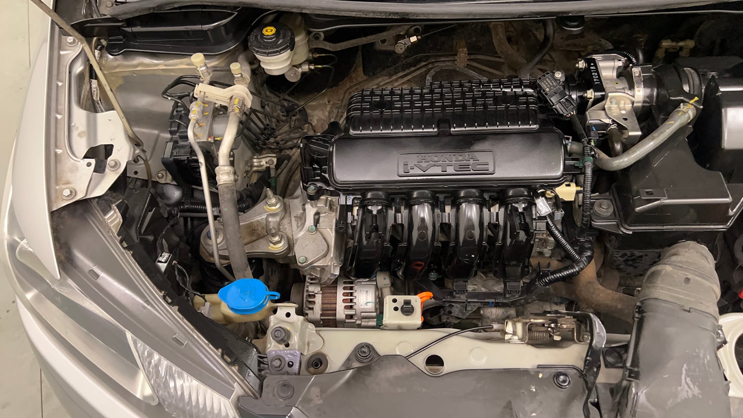 Used 2017 Honda Jazz V Petrol Petrol Manual engine ENGINE RIGHT SIDE VIEW