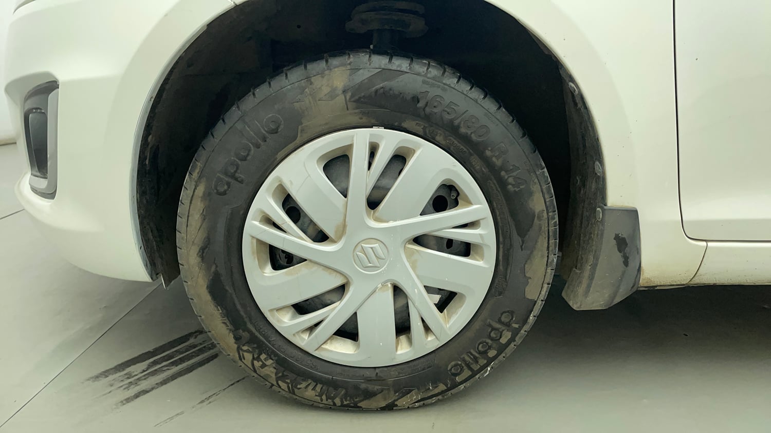 Used 2017 Maruti Suzuki Swift VXI (O) Petrol Manual tyres LEFT FRONT TYRE RIM VIEW
