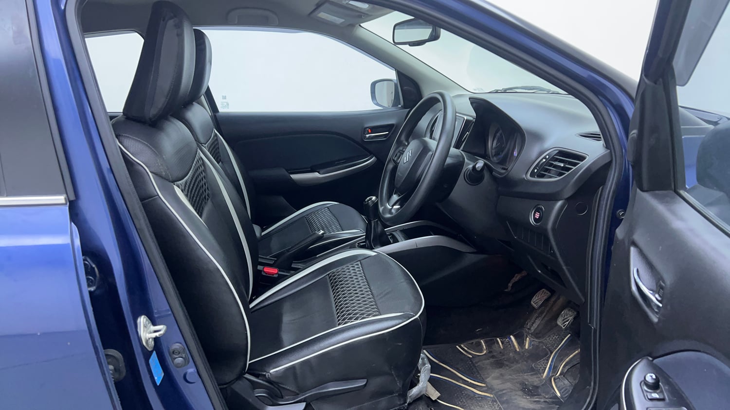 Used 2021 Maruti Suzuki Baleno Zeta Petrol Manual interior RIGHT SIDE FRONT DOOR CABIN VIEW