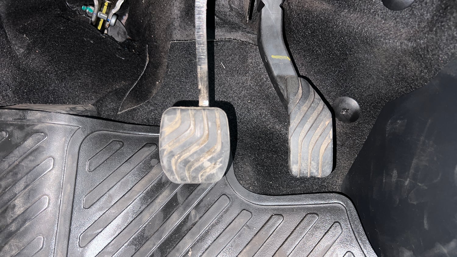 Used 2023 Nissan Magnite XV Turbo CVT Petrol Automatic interior PEDALS VIEW