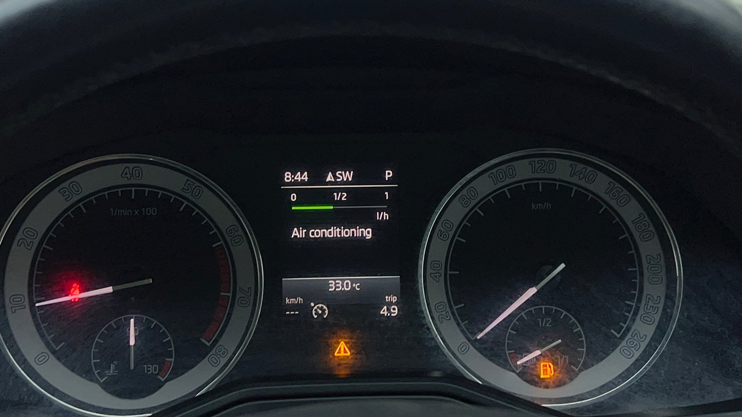 Used 2018 Skoda Superb L&K TSI AT Petrol Automatic interior CLUSTERMETER VIEW