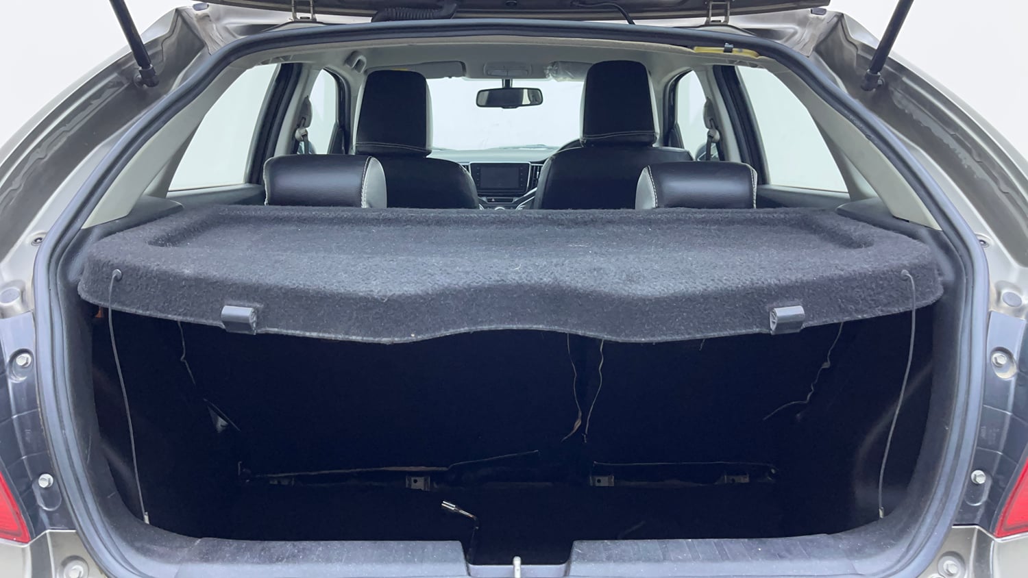 Used 2019 Maruti Suzuki Baleno Zeta Petrol Manual interior DICKY INSIDE VIEW
