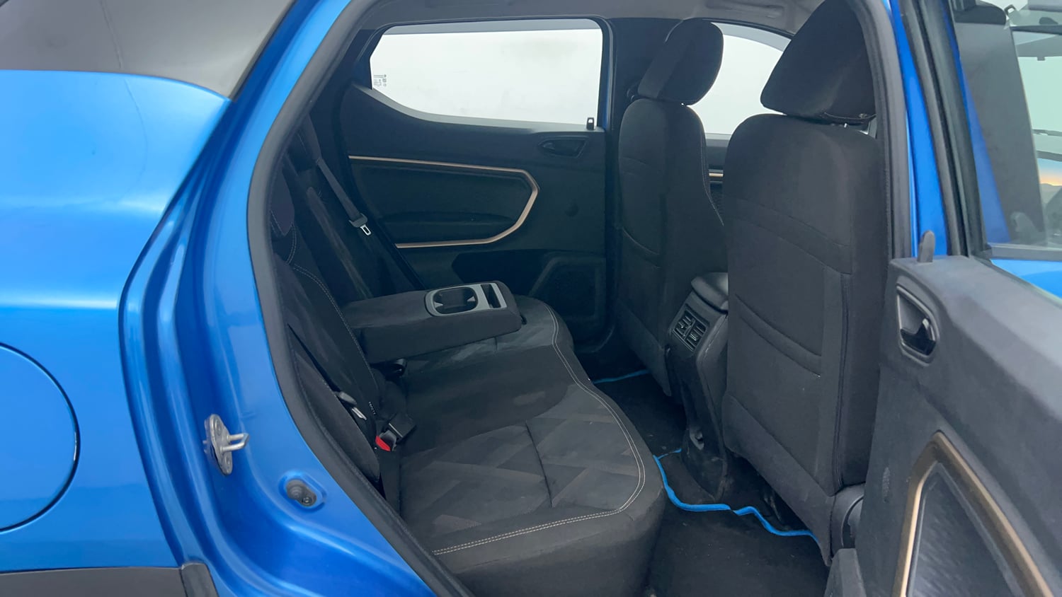 Used 2021 Renault Kiger RXT 1.0 Turbo MT Dual Tone Petrol Manual interior RIGHT SIDE REAR DOOR CABIN VIEW
