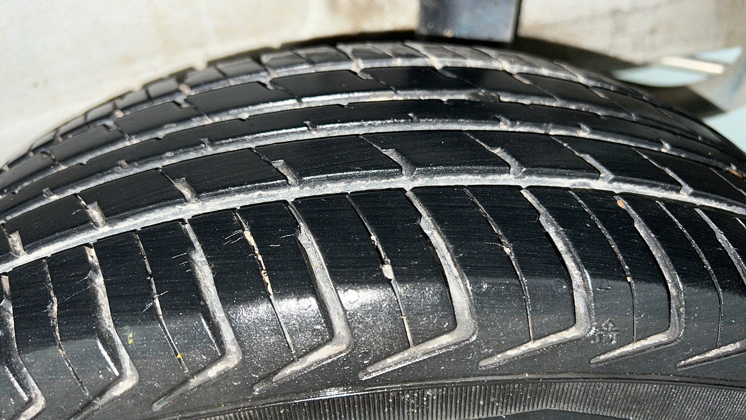 Used 2022 Maruti Suzuki Wagon R LXI 1.0 Petrol Manual tyres LEFT REAR TYRE TREAD VIEW