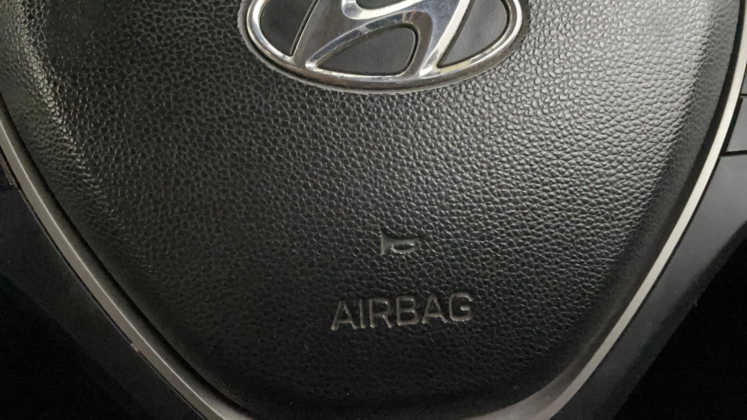 Used 2016 Hyundai Elite i20 Asta 1.2 Petrol Manual top_features Airbags