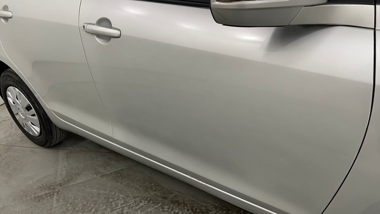 Used 2013 Maruti Suzuki Swift VXi Petrol Manual dents MINOR SCRATCH