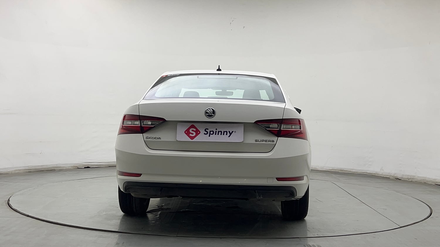 Used 2018 Skoda Superb L&K TSI AT Petrol Automatic exterior BACK VIEW