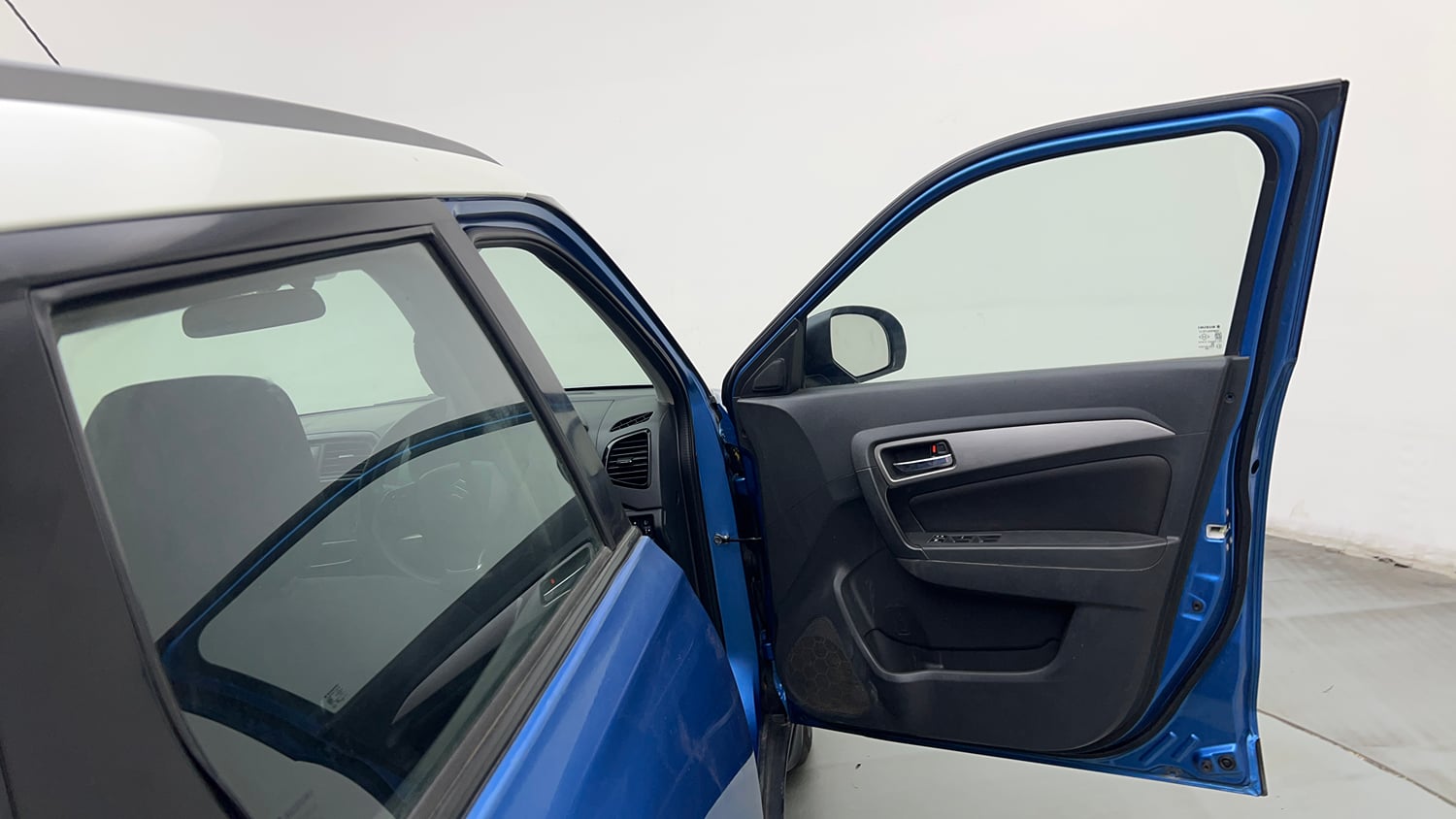Used 2017 Maruti Suzuki Vitara Brezza ZDi+ Dual Tone Diesel Manual interior RIGHT FRONT DOOR OPEN VIEW