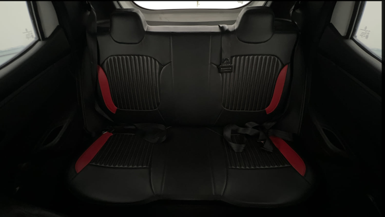 Used 2018 Renault Kwid RXT Petrol Manual interior REAR SEAT CONDITION VIEW