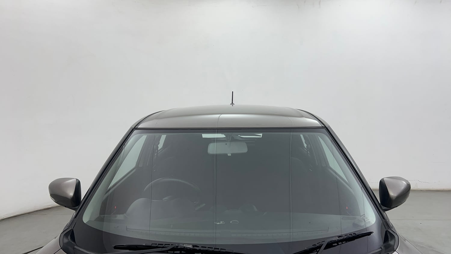 Used 2018 Maruti Suzuki Swift ZXi AMT Petrol Automatic exterior FRONT WINDSHIELD VIEW