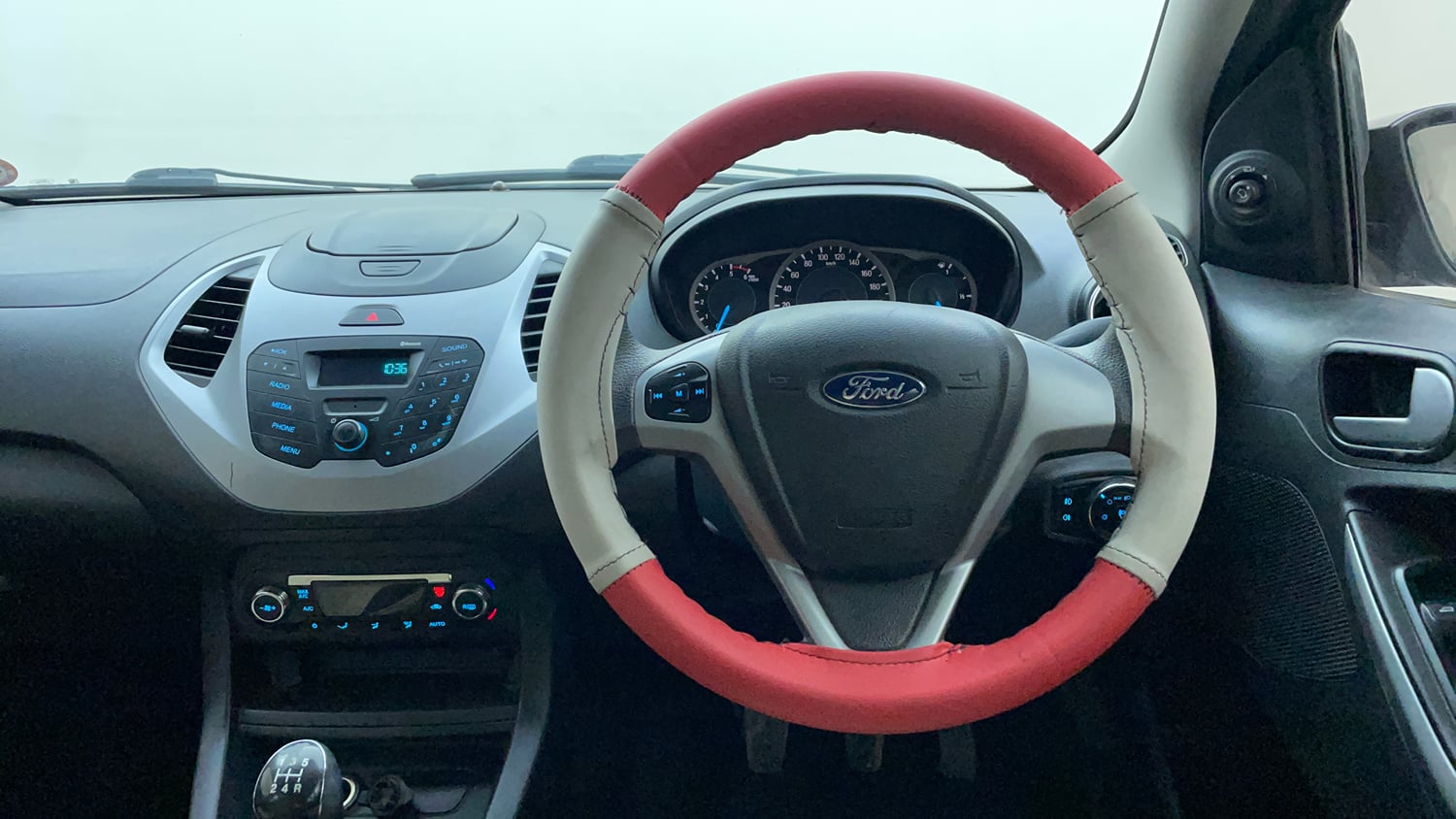 Used 2015 Ford Figo Titanium1.5 TDCi Diesel Manual interior STEERING VIEW