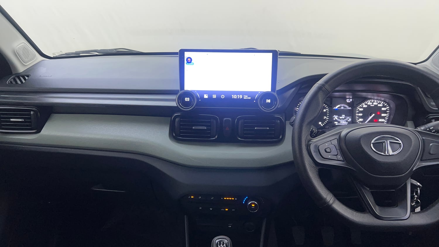 Used 2022 Tata Punch Adventure MT Petrol Manual interior MUSIC SYSTEM & AC CONTROL VIEW