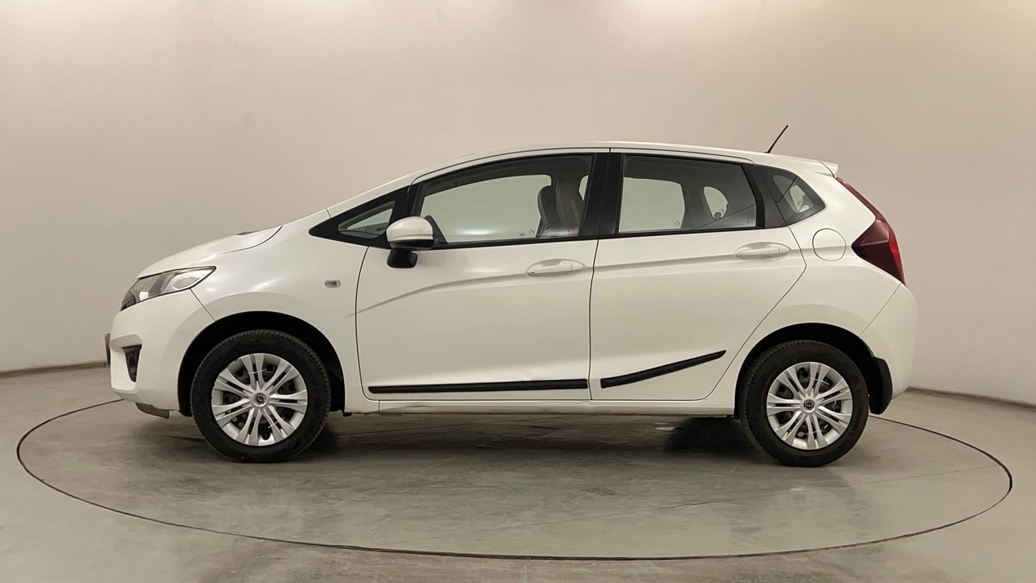 Used 2016 Honda Jazz SV Petrol Petrol Manual exterior LEFT SIDE VIEW
