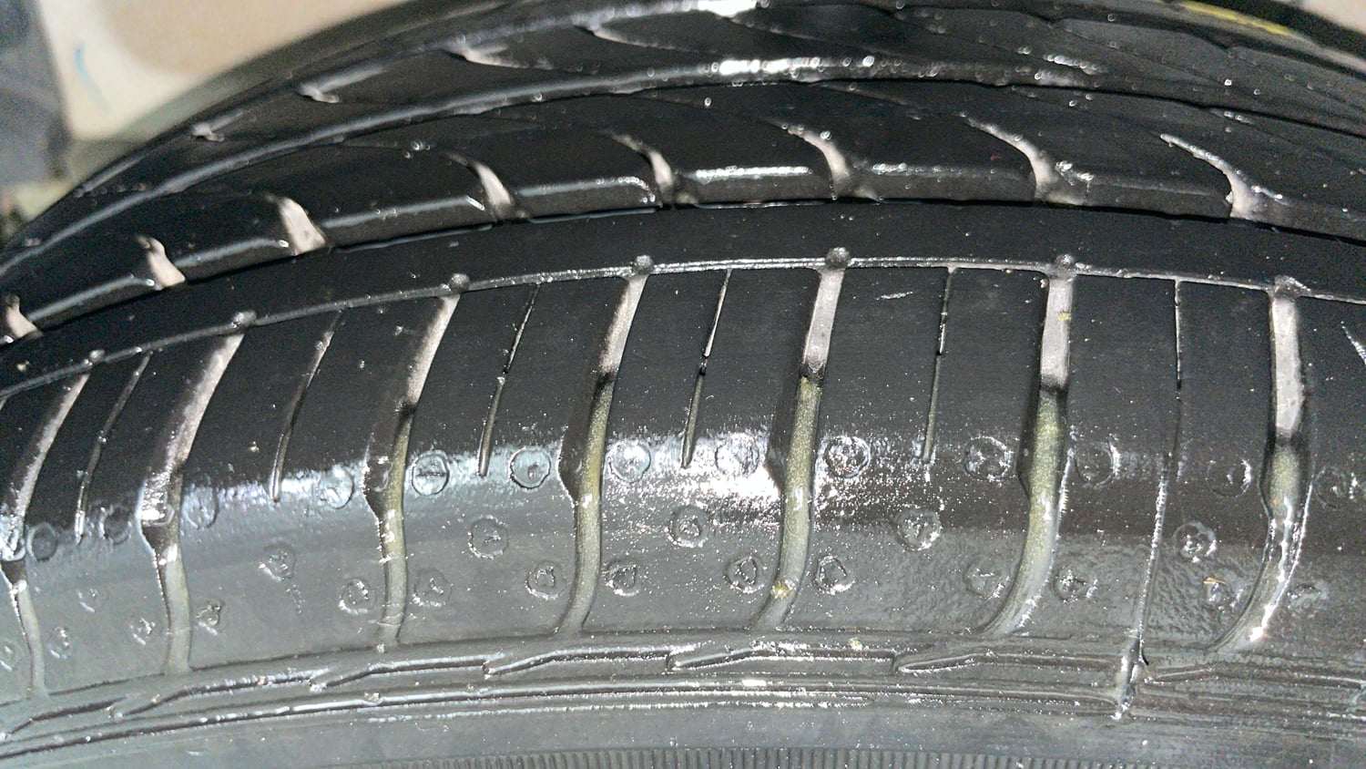 Used 2023 Hyundai Grand i10 Nios Magna 1.2 Kappa VTVT Petrol Manual tyres RIGHT REAR TYRE TREAD VIEW