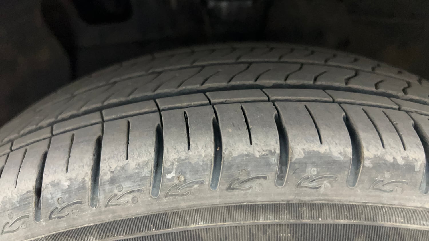Used 2022 Hyundai Aura S 1.2 AMT Petrol Petrol Automatic tyres LEFT FRONT TYRE TREAD VIEW