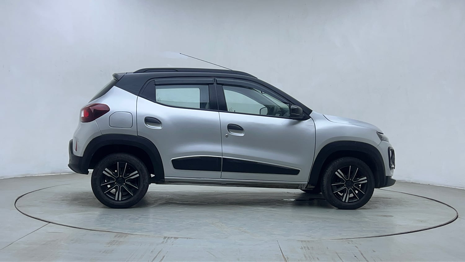 Used 2024 Renault Kwid CLIMBER AMT Petrol Automatic exterior RIGHT SIDE VIEW