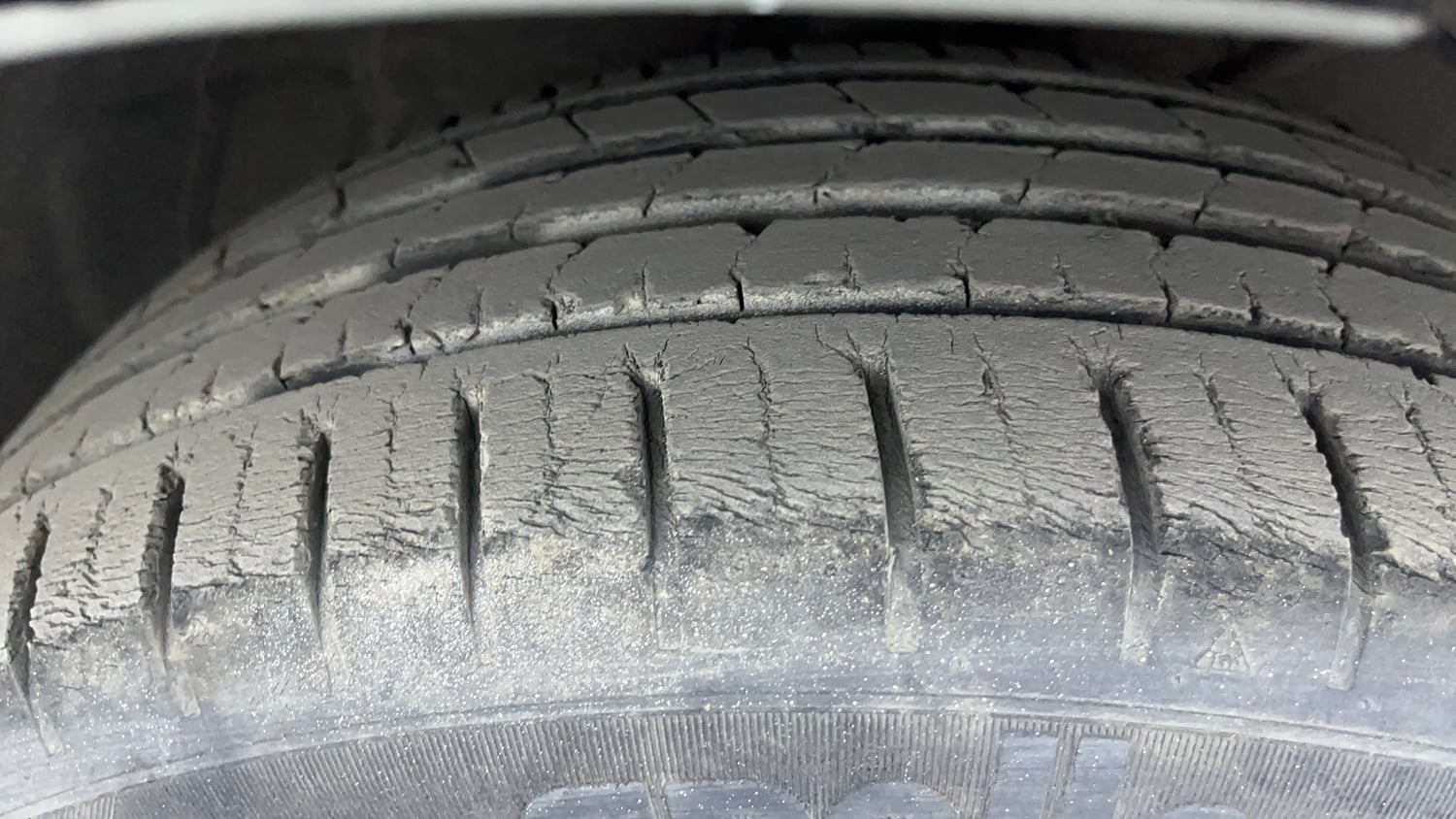 Used 2019 Maruti Suzuki Baleno Zeta Petrol Manual tyres RIGHT FRONT TYRE TREAD VIEW