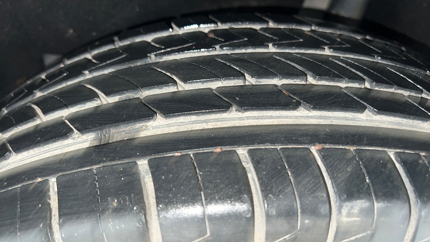Used 2018 Ford EcoSport Titanium 1.5L TDCi Diesel Manual tyres LEFT REAR TYRE TREAD VIEW