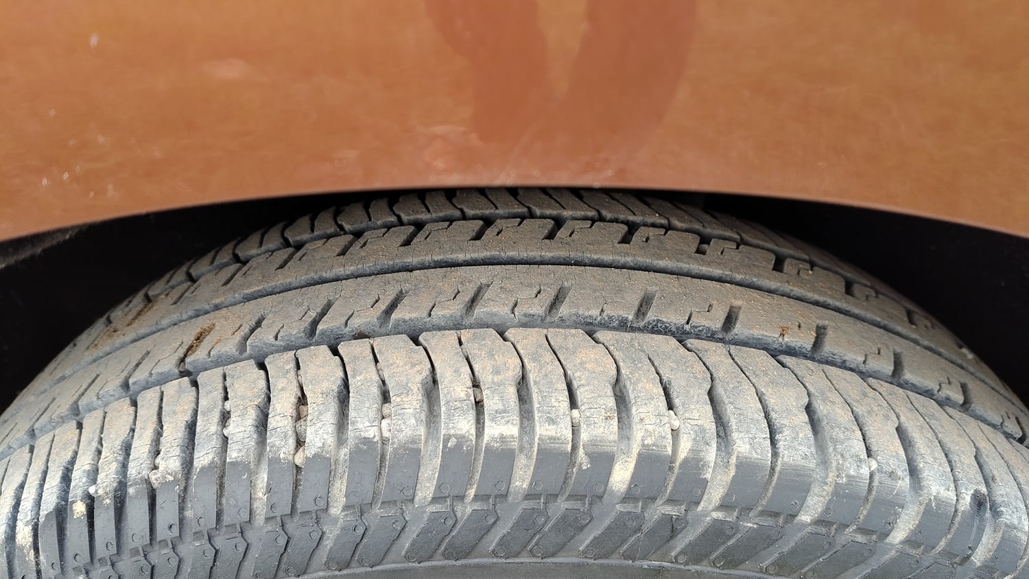Used 2018 Ford EcoSport Titanium 1.5L Ti-VCT Petrol Manual tyres LEFT REAR TYRE TREAD VIEW