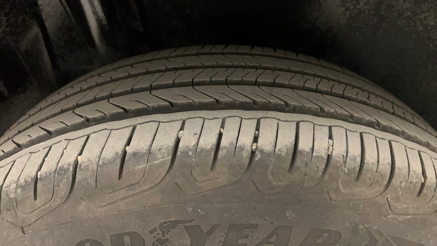 Used 2020 maruti-suzuki Vitara Brezza VXi Petrol Manual tyres RIGHT REAR TYRE TREAD VIEW