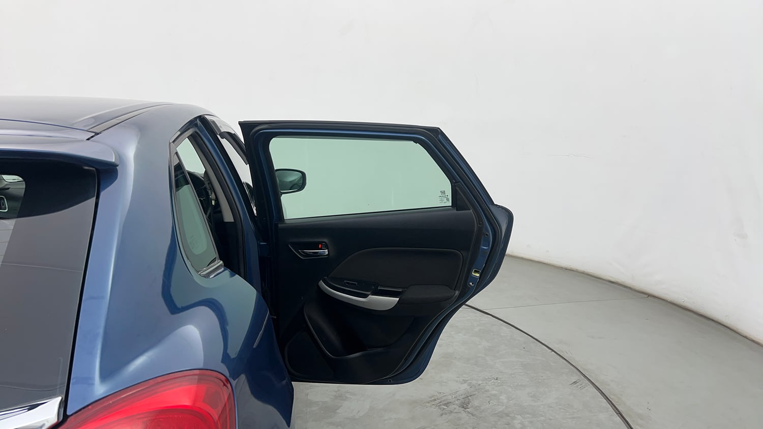 Used 2016 Maruti Suzuki Baleno Zeta 1.2 Petrol Manual interior RIGHT REAR DOOR OPEN VIEW