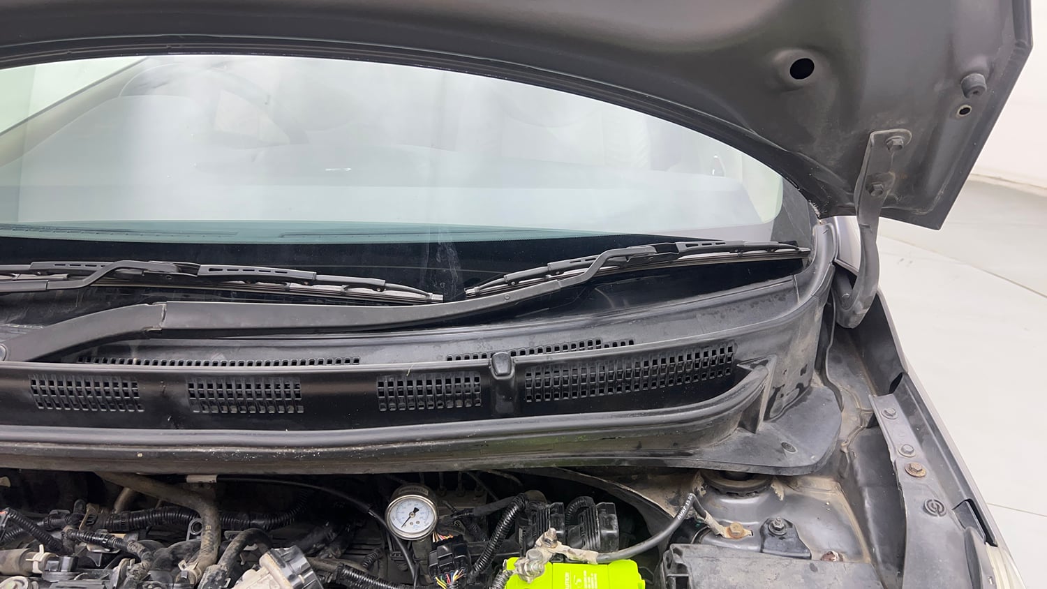 Used 2019 Hyundai Santro Sportz CNG Cng Manual engine ENGINE LEFT SIDE HINGE & APRON VIEW