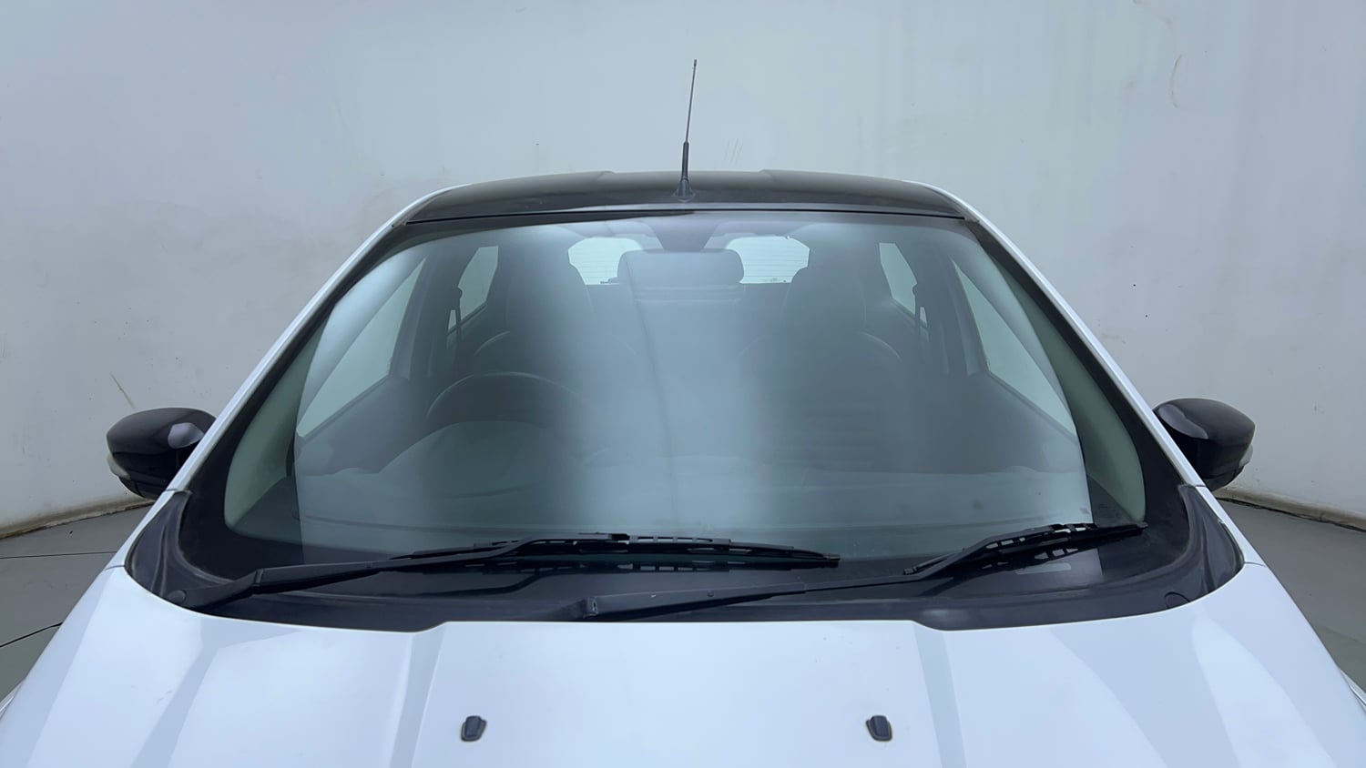 Used 2017 Ford Figo Titanium 1.2 Ti-VCT Petrol Manual exterior FRONT WINDSHIELD VIEW