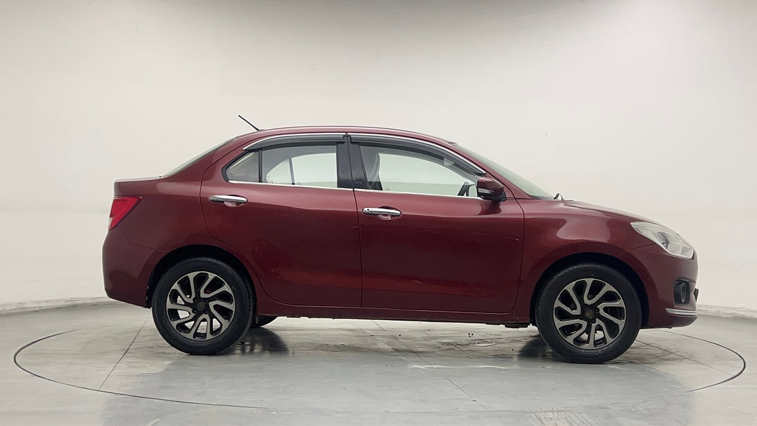 Used 2017 Maruti Suzuki Dzire VXi Petrol Manual exterior RIGHT SIDE VIEW